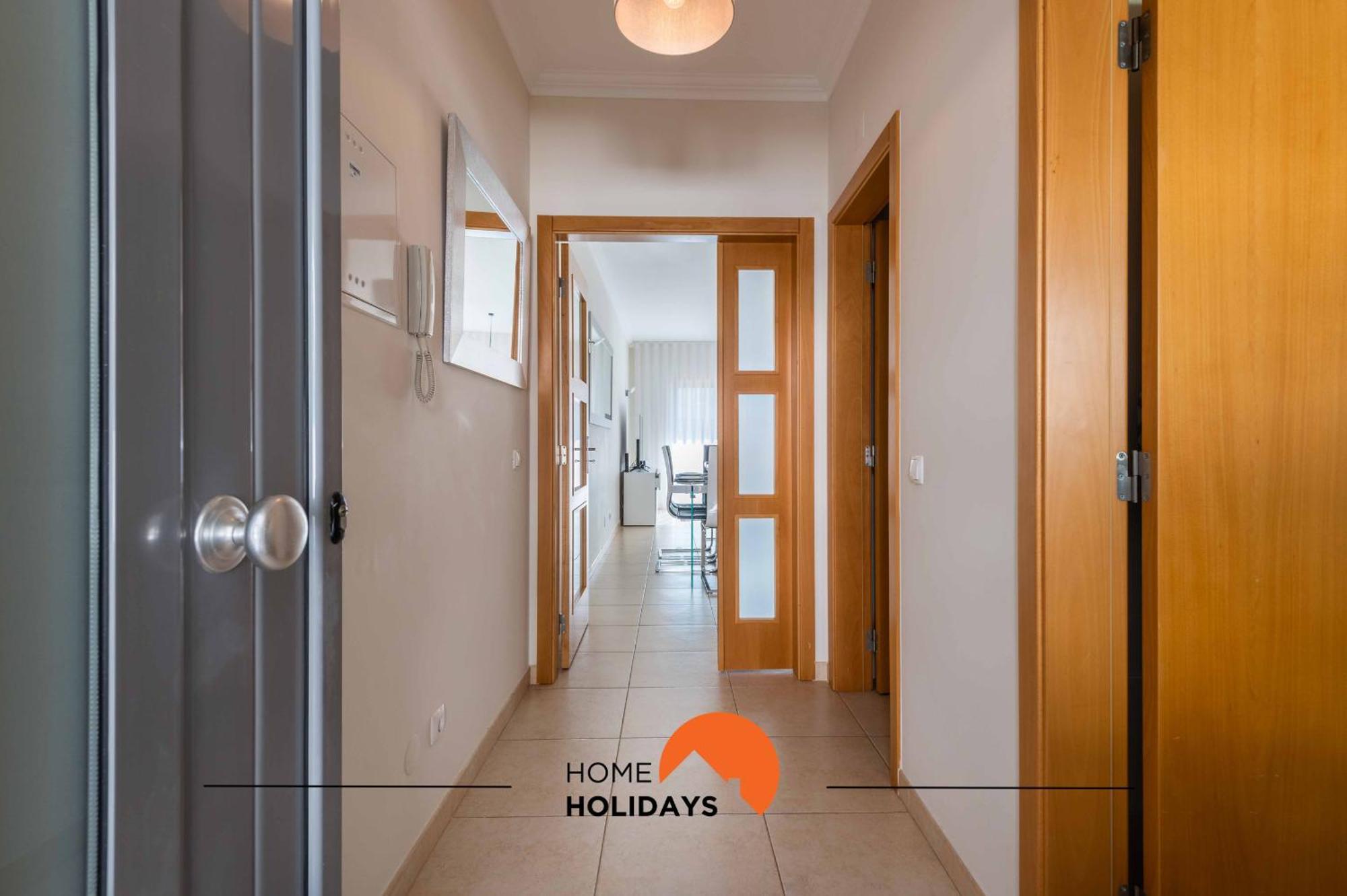 #226 Lii By Holidays